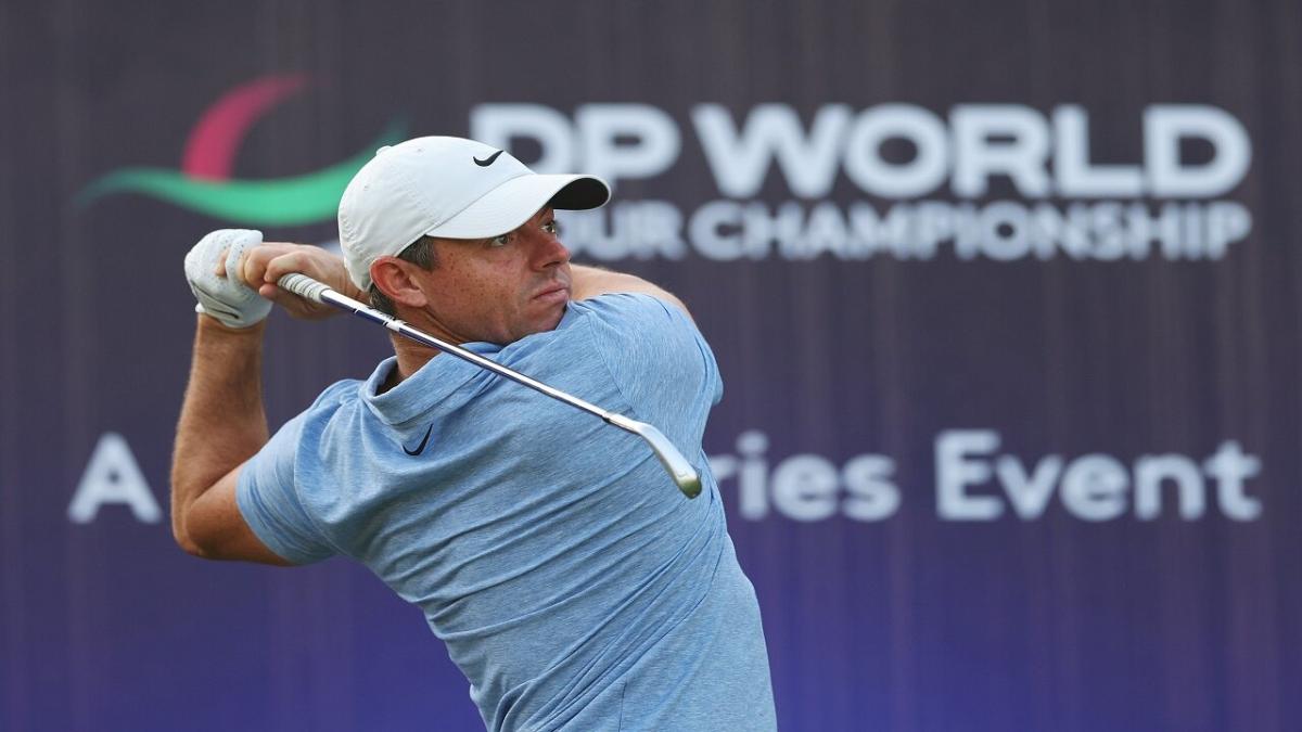 Rory McIlroy drives at the DP World Tour Championship